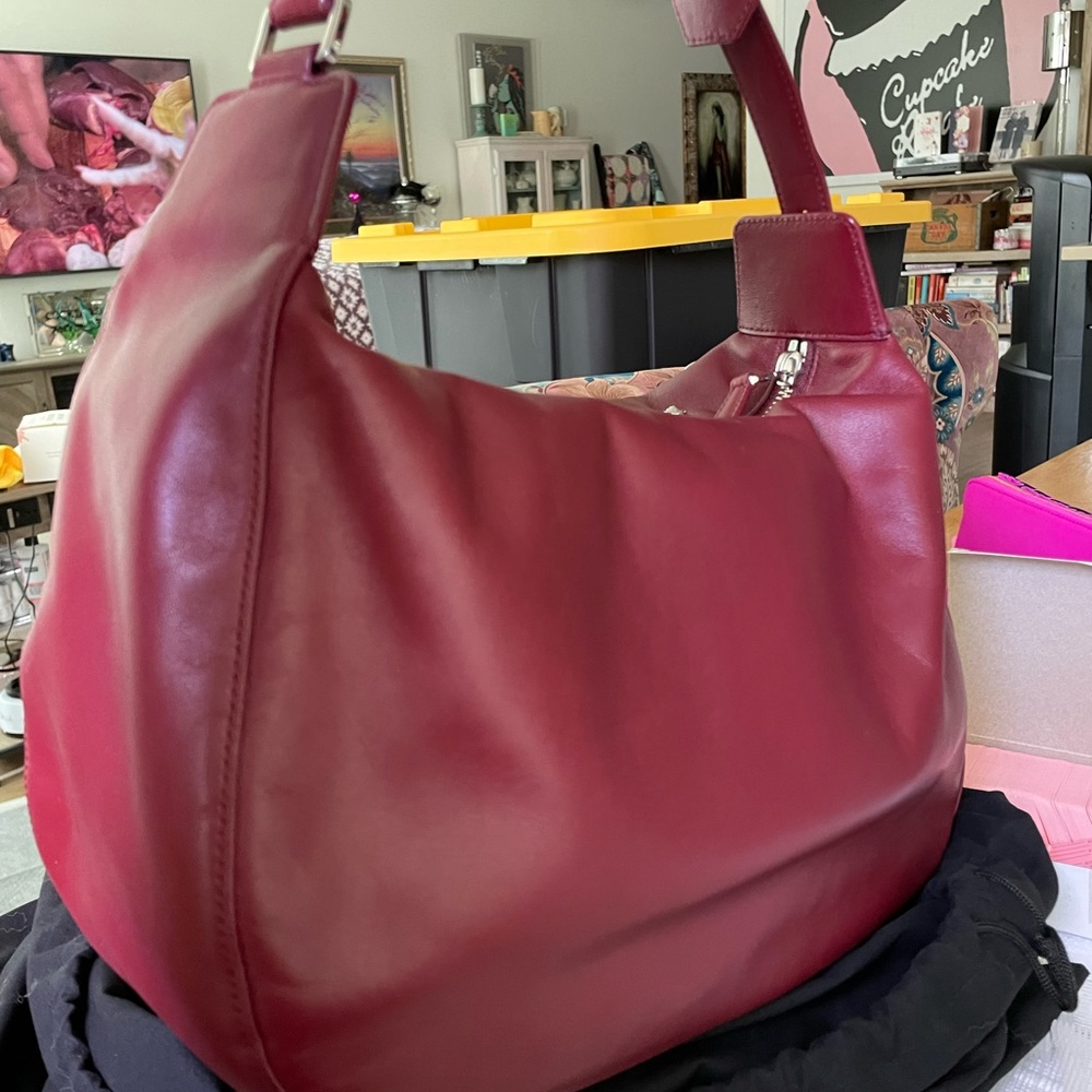 Giovanni Versace leather handbag. - Picture 3 of 12